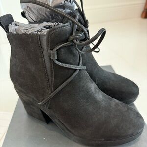 Eileen Fisher platform ankle booties, Laugh-Nu.